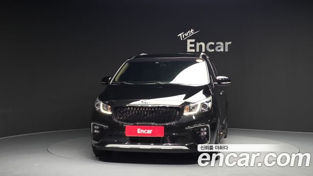 Kia Carnival Gasoline 7-seater Limousine President — пробег 156 178 км — фото 3 из 5
