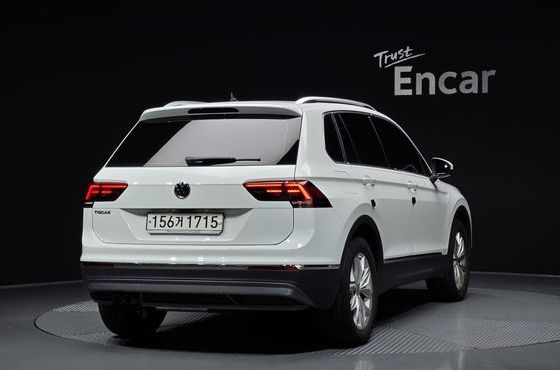 Volkswagen Tiguan 2.0 TDI Premium — пробег 36 260 км — фото 2 из 5