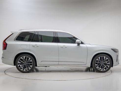 Volvo XC90 T8 Ultra Bright Hybrid — пробег 7 250 км — фото 3 из 5