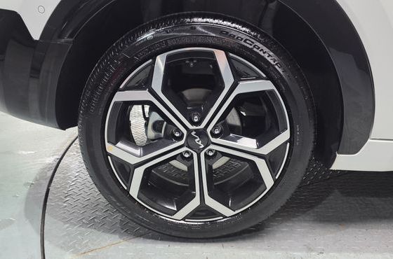 Kia Niro Signature — пробег 1 875 км — фото 5 из 5