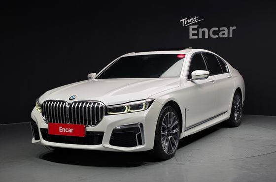 BMW 7-Series 740i M Sport — пробег 48 189 км — фото 1 из 5