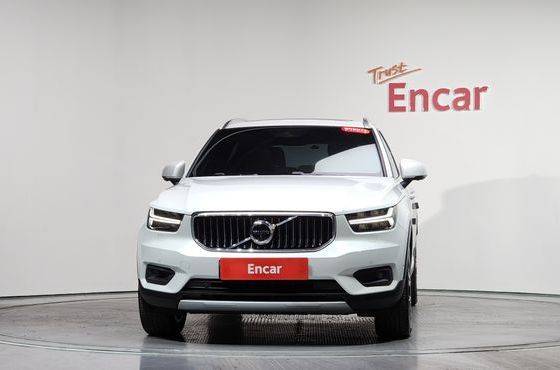Volvo XC40 B4 Inscription — пробег 102 989 км — фото 3 из 5