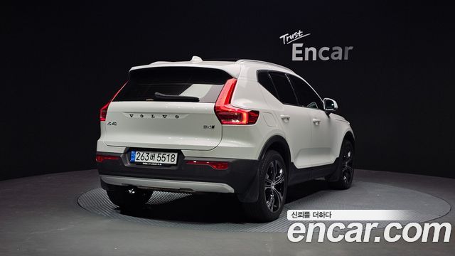 Volvo XC40 B4 Inscription — пробег 84 330 км — фото 2 из 5