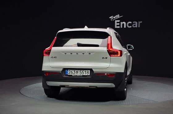 Volvo XC40 B4 Inscription — пробег 84 330 км — фото 4 из 5