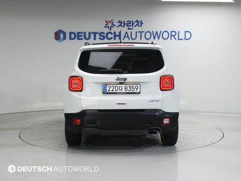 Jeep Renegade 2.4 Limited AWD — пробег 57 969 км — фото 4 из 5