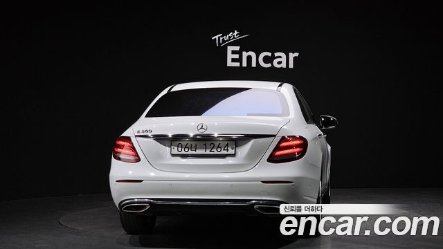 Mercedes-Benz E-Class из Кореи Encar