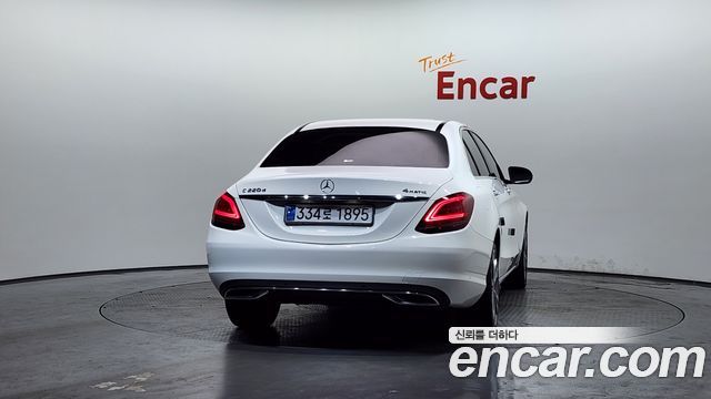 Mercedes-Benz C-Class из Кореи Encar