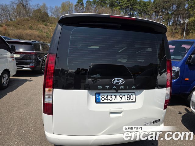 Hyundai Staria Cargo 3-Seater Modern — пробег 72 118 км — фото 4 из 5