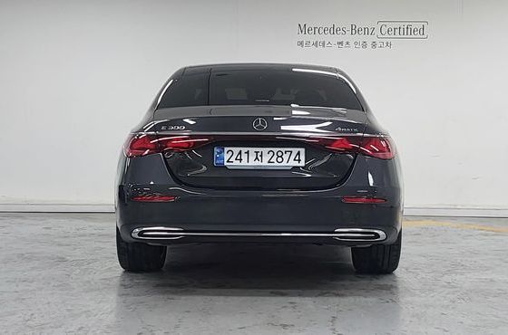 Mercedes-Benz E-Class E300 4MATIC Exclusive — пробег 5 745 км — фото 4 из 5