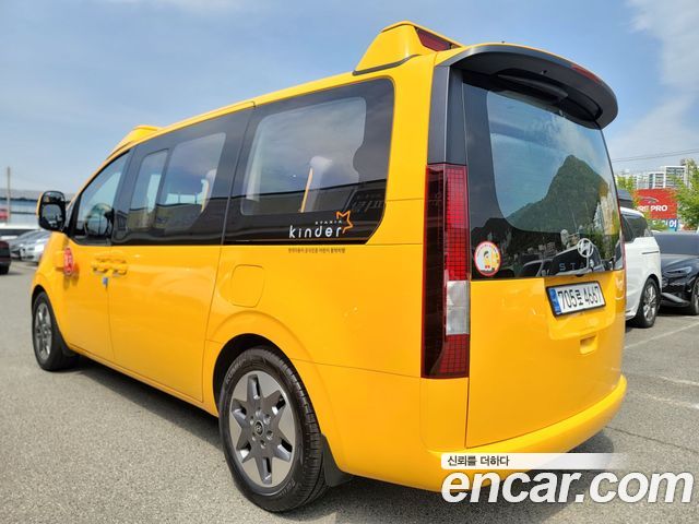 Hyundai Staria L3.5  Kinder Safety Car 15-Seater — пробег 39 347 км — фото 5 из 5