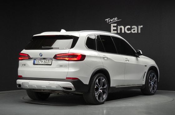 BMW X5 xDrive 45e xLine — пробег 86 742 км — фото 2 из 5