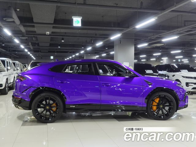 Lamborghini Urus из Кореи Encar