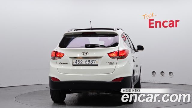 Hyundai Tucson Diesel 2WD LX20 Smart-Pack — пробег 270 943 км — фото 4 из 5