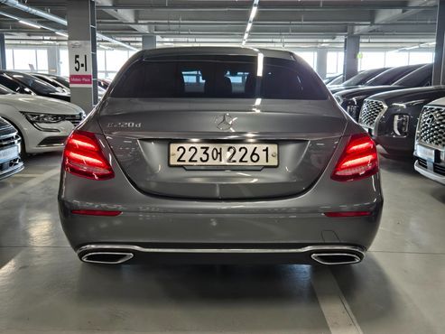 Mercedes-Benz E-Class E220d Avantgarde — пробег 94 535 км — фото 5 из 5
