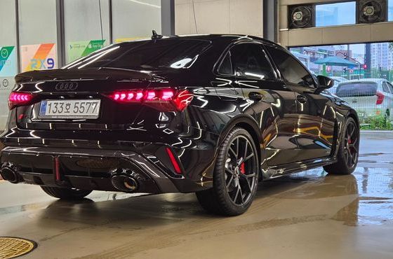 Audi RS3 2.5 TFSI Quattro Carbon Edition — пробег 282 км — фото 3 из 5