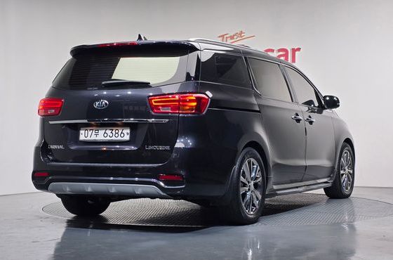Kia Carnival 7-Seater Limousine President — пробег 103 276 км — фото 2 из 5