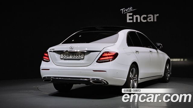 Mercedes-Benz E-Class из Кореи Encar