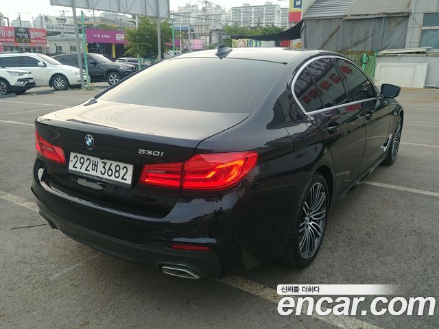 BMW 5-Series 530i M Sport Package Plus — пробег 3 800 км — фото 2 из 5