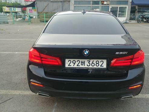 BMW 5-Series 530i M Sport Package Plus — пробег 3 800 км — фото 4 из 5
