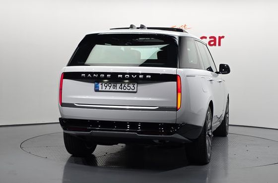 Land Rover Range Rover P550E AB — пробег 1 550 км — фото 4 из 5