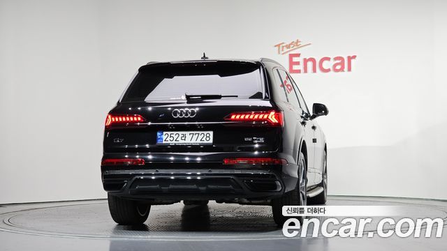 Audi Q7 55 TFSI Quattro Premium — пробег 30 970 км — фото 4 из 5