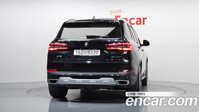 BMW X5 xDrive 40i M Sport — пробег 62 569 км — фото 4 из 5