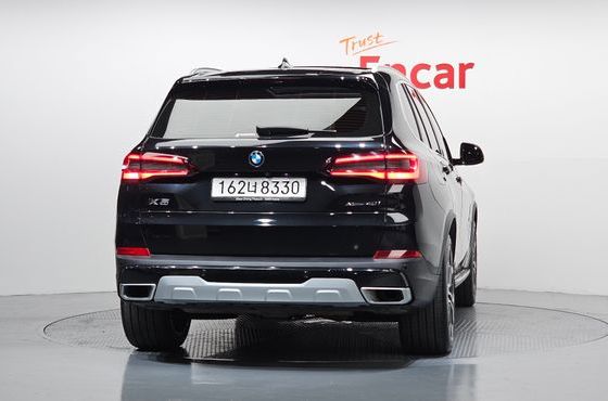 BMW X5 xDrive 40i M Sport — пробег 62 569 км — фото 4 из 5