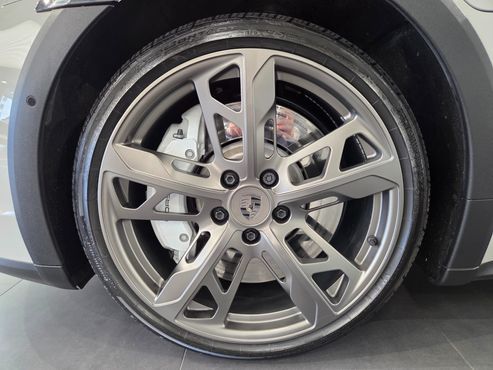 Porsche Taycan Turbo Cross Turismo — пробег 8 520 км — фото 5 из 5