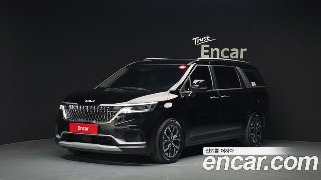 Kia Carnival 11-Seater Prestige — пробег 69 575 км — фото 1 из 5