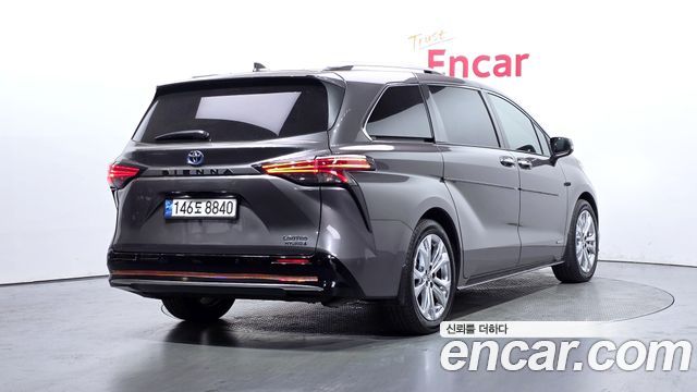 Toyota Sienna из Кореи Encar