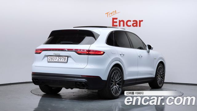 Porsche Cayenne 3.0 E-Hybrid — пробег 112 798 км — фото 2 из 5