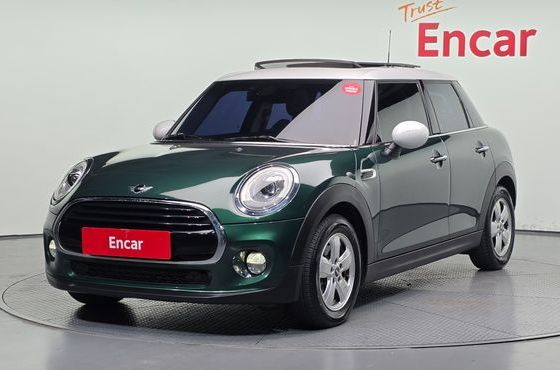 Mini Cooper 5Door Standard 3rd — пробег 170 289 км — фото 1 из 5
