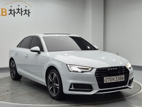 Audi A4 40 TFSI Premium — пробег 119 059 км — фото 4 из 5