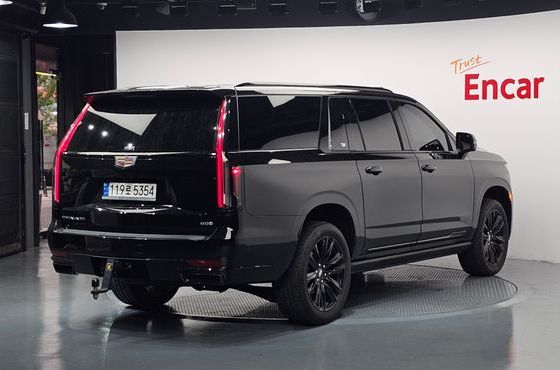 Cadillac Escalade 6.2 ESV ESV Sports Platinum — пробег 23 296 км — фото 2 из 5