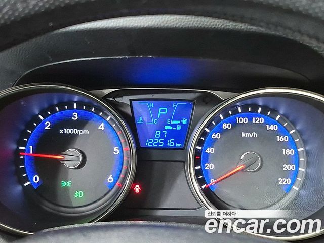 Hyundai Tucson Diesel 2WD LX20 Luxury — пробег 122 522 км — фото 5 из 5