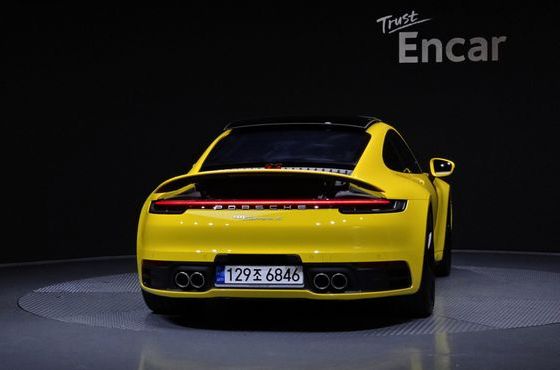 Porsche 911 Carrera S — пробег 27 575 км — фото 4 из 5