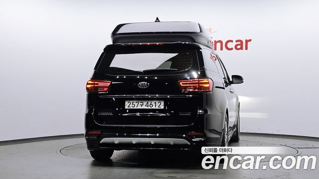 Kia Carnival из Кореи Encar