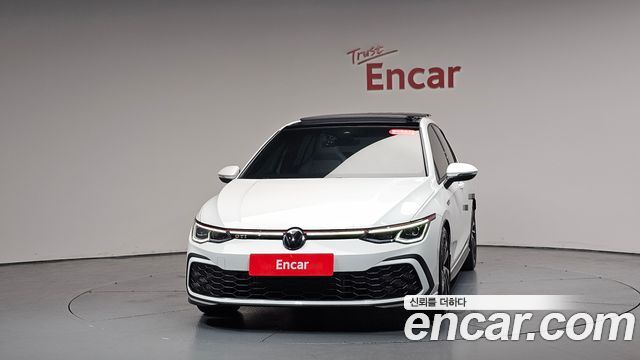 Volkswagen Golf 2.0 GTI — пробег 8 763 км — фото 3 из 5