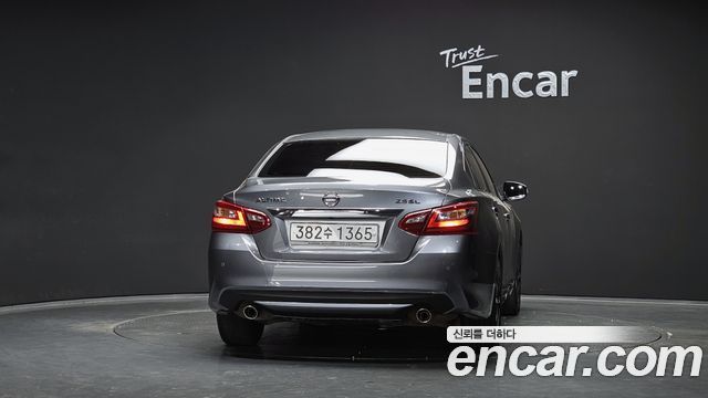 Nissan Altima из Кореи Encar