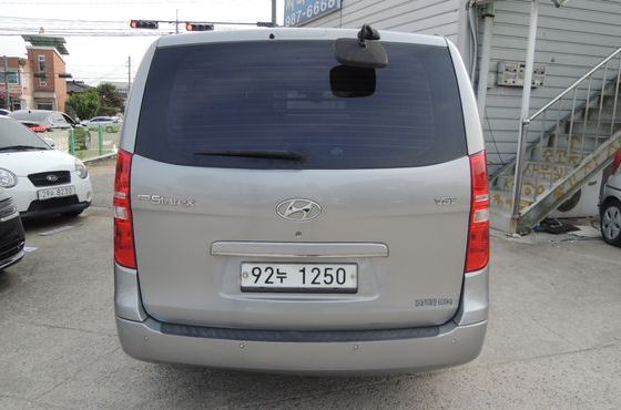 Hyundai Starex 5-Seater VAN CVX Premium — пробег 289 359 км — фото 5 из 5