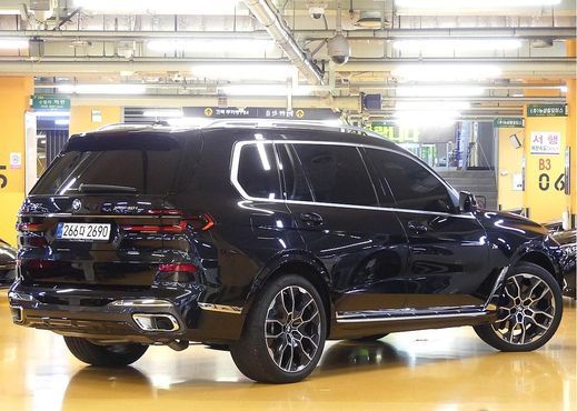BMW X7 xDrive 40i M Sport 6STR — пробег 9 500 км — фото 2 из 5