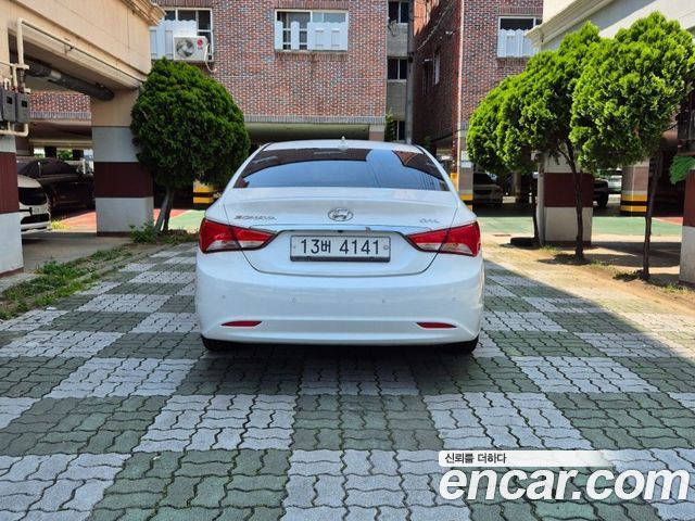 Hyundai Sonata CVVL Premium — пробег 111 345 км — фото 4 из 5