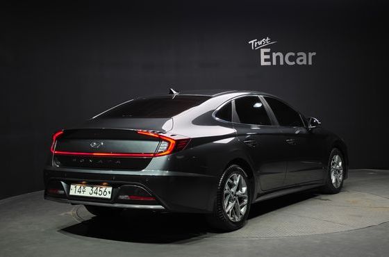 Hyundai Sonata 2.0 Premium Family — пробег 23 533 км — фото 2 из 5