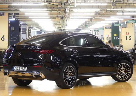 Mercedes-Benz GLC-Class GLC300 4MATIC Coupe — пробег 38 000 км — фото 2 из 5
