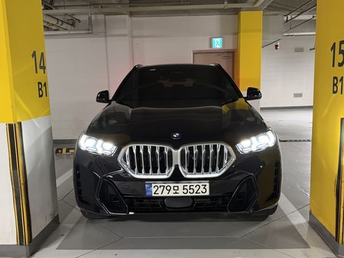 BMW X6 xDrive40i M Sport — пробег 13 000 км — фото 1 из 5