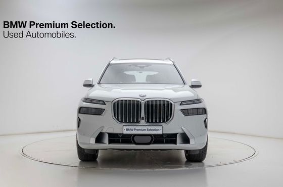 BMW X7 xDrive 40d Design Pure Excellence 6-Seater — пробег 6 200 км — фото 2 из 5