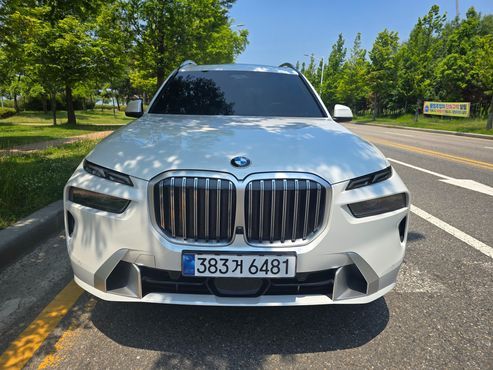 BMW X7 xDrive 40d Design Pure Excellence 6-Seater — пробег 48 012 км — фото 3 из 5