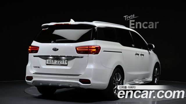 Kia Carnival из Кореи Encar