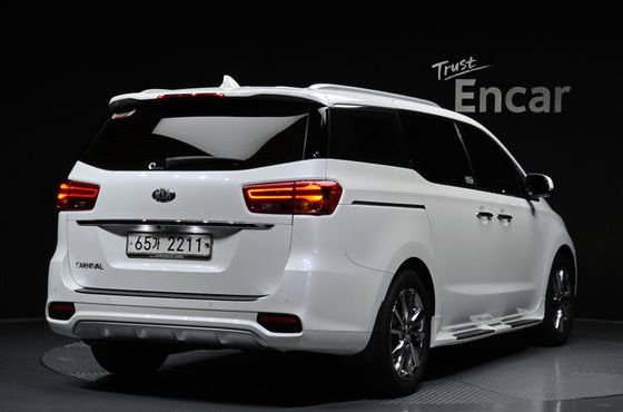 Kia Carnival 9-Seater Noblesse Special — пробег 56 145 км — фото 2 из 5