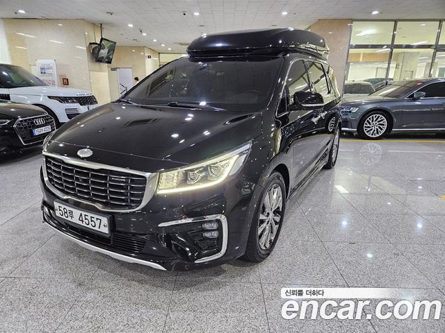 Kia Carnival 9-Seater Hi-Limousine Noblesse Special — пробег 235 376 км — фото 1 из 5